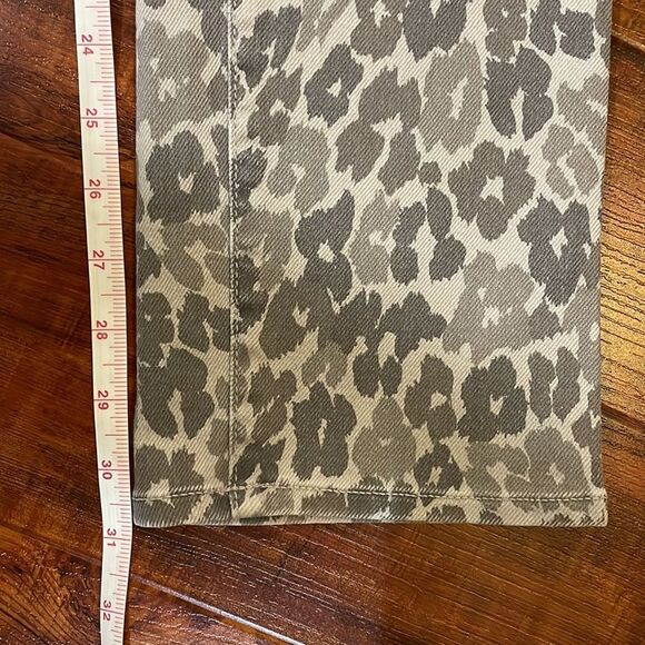 Ann Taylor Modern Fit Leopard Print Gray Jeans size 2 - Picture 8 of 9